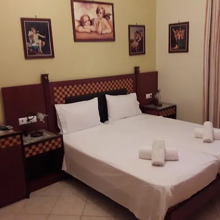Parthenon Hotel 2*